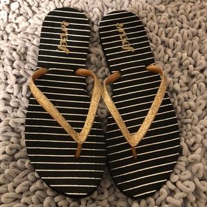 ❤️5/$20 Reef black and white sandals